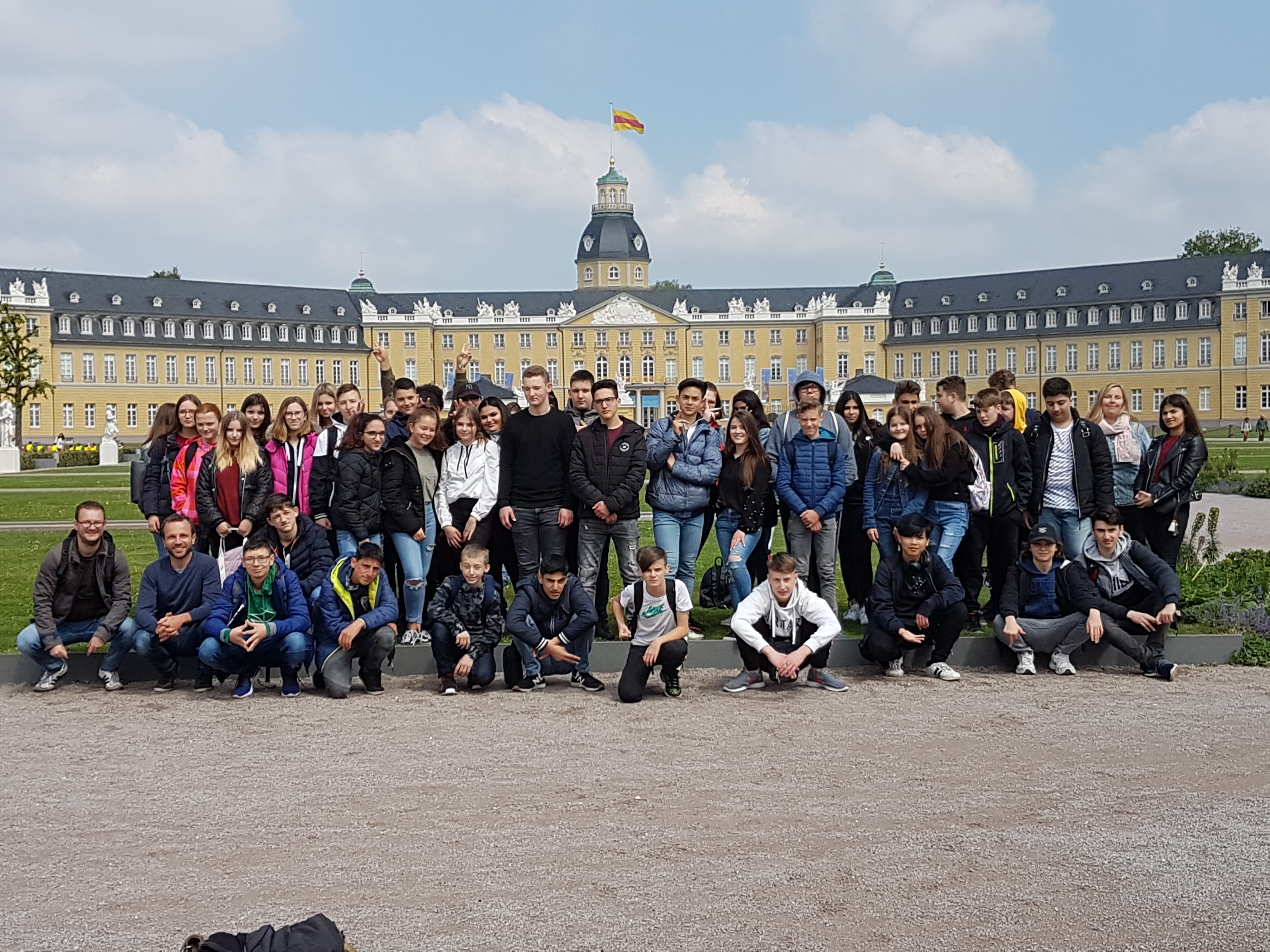 Neues-27.05.19-Klasse-8-Karlsruhe-.jpg